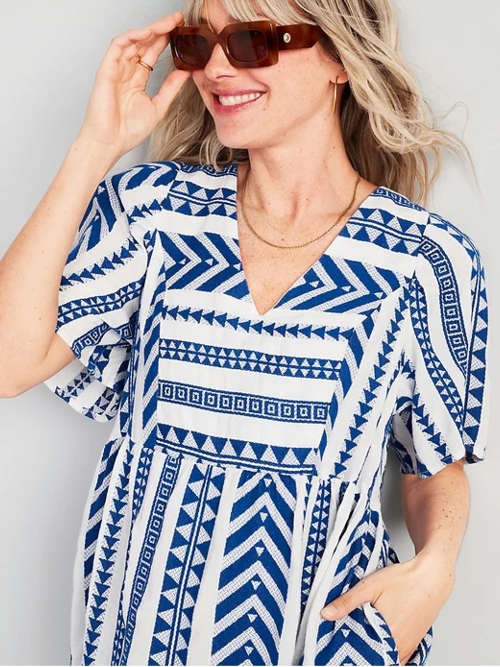 Old Navy blue and white V-neck mini swing dress. Color
Tanzanite. Size medium. - Picture 2 of 7